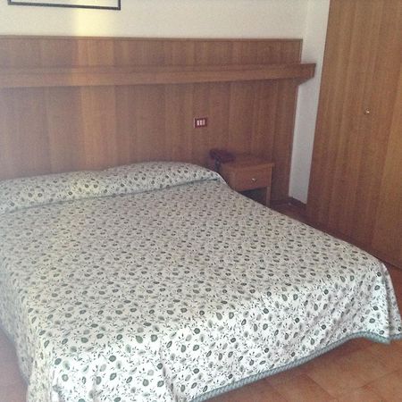 ארקליאה מארה Hotel Helvetia מראה חיצוני תמונה